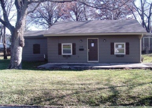 110 N Independence St, Pleasant Hill, MO 64080