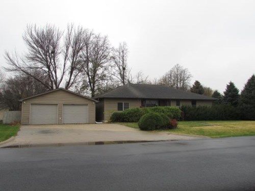 311 W 3rd St, Valparaiso, NE 68065