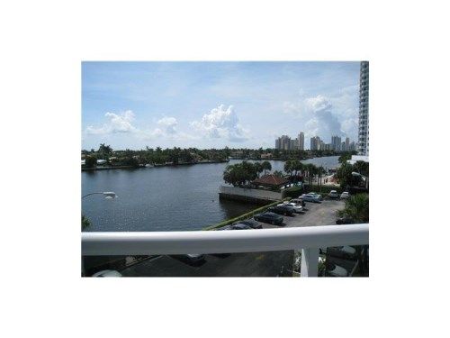 20515 COUNTRY CLB DR-WATER # 446, Miami, FL 33180