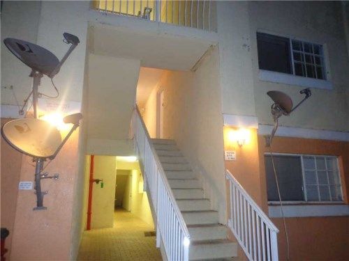 3650 N 56 AV # 524, Hollywood, FL 33021