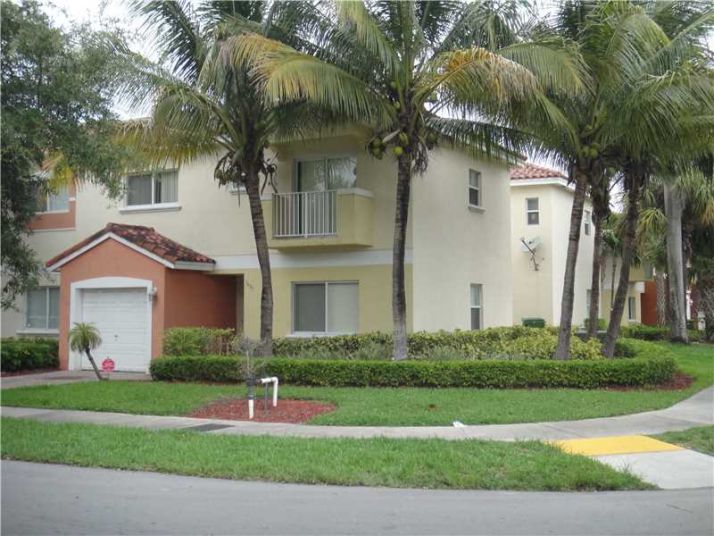 826 N 17 AV # 0, Hollywood, FL 33020