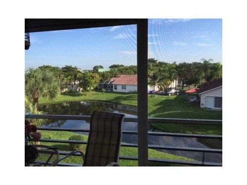 3261 HOLIDAY SPRINGS BL # 306, Pompano Beach, FL 33063