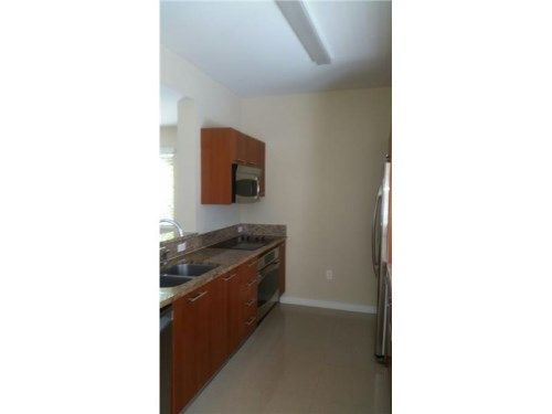 18420 NE 27 CT # 115, Miami, FL 33180