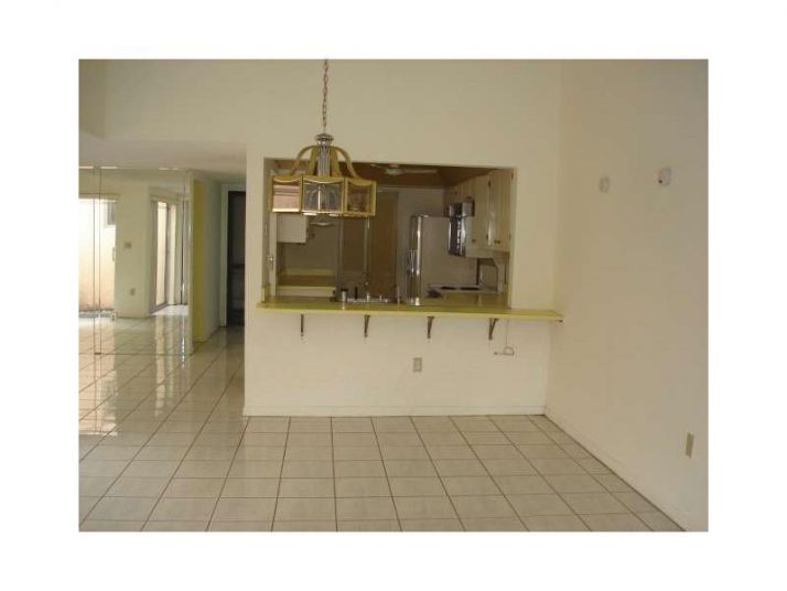 2408 N 37 AV # 2408, Hollywood, FL 33021