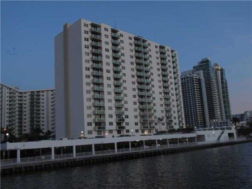 3000 S OCEAN DRIVE # 804, Hollywood, FL 33019