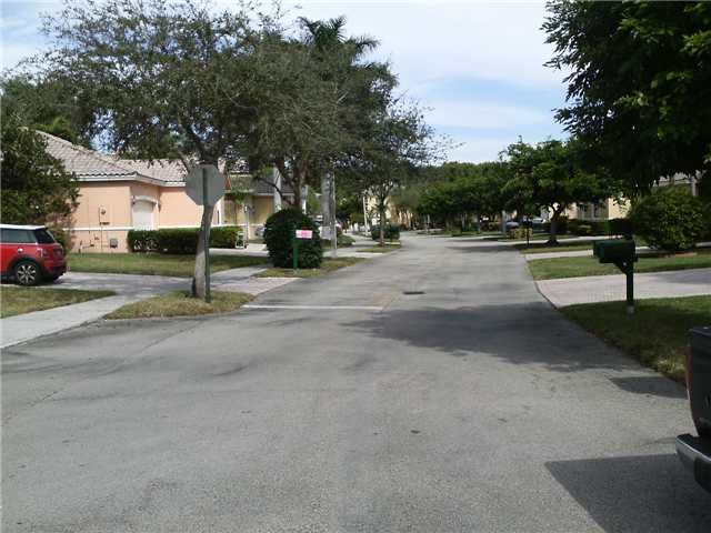 4621 NW 94 CT, Miami, FL 33178