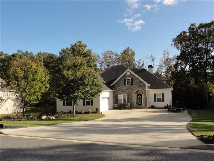 274 Oak Creek Drive, Dawsonville, GA 30534