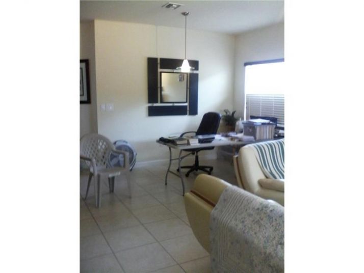 387 NE 25 TE, Homestead, FL 33033