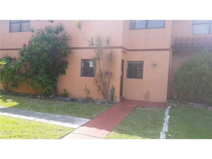 2780 W 63 PL # 102-22, Hialeah, FL 33016