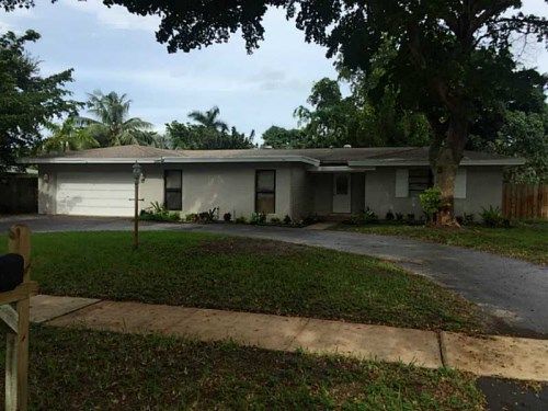 800 IXORA LN, Fort Lauderdale, FL 33317