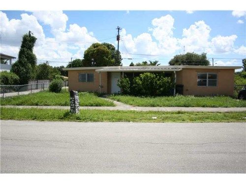 5826 SW 26 ST, Hollywood, FL 33023