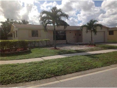 6562 NW 4th St, Pompano Beach, FL 33063