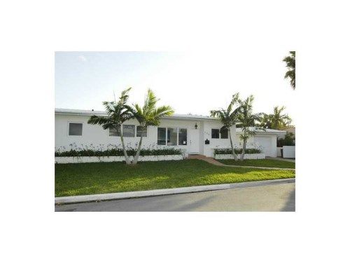 600 95 ST, Miami Beach, FL 33154