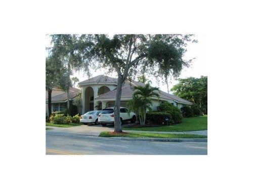 901 LAKEWOOD CT, Fort Lauderdale, FL 33326