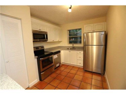 2324 VAN BUREN ST # 102, Hollywood, FL 33020