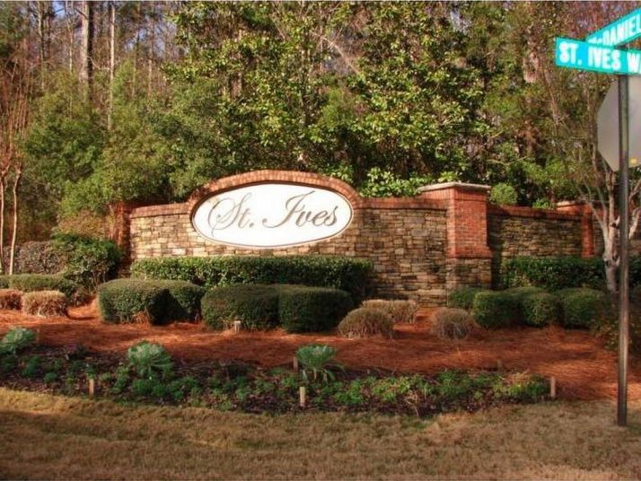 626 Saint Ives Walk, Monroe, GA 30655