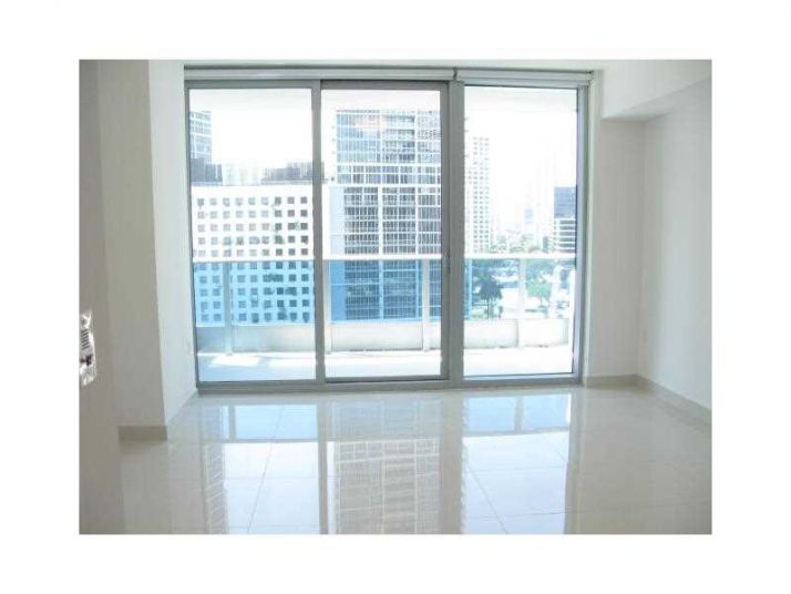 200 BISCAYNE BL # 906, Miami, FL 33131