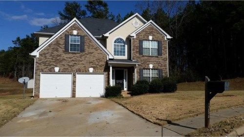 1284 Dresden Circle, Hampton, GA 30228