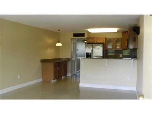 1120 102 ST # 23, Miami Beach, FL 33154