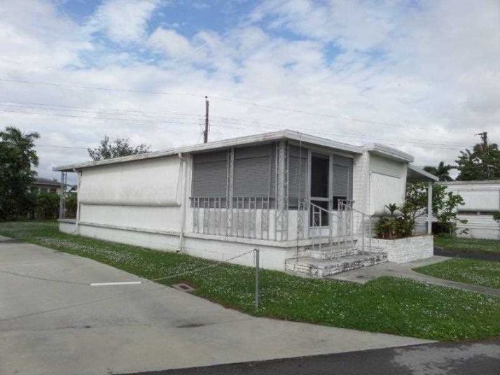 8525 SW 18 ST, Fort Lauderdale, FL 33324