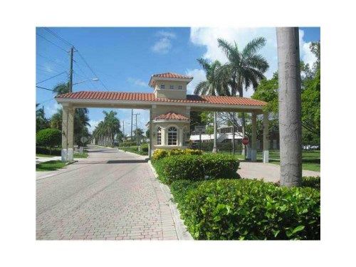 600 LAYNE BL # 132, Hallandale, FL 33009