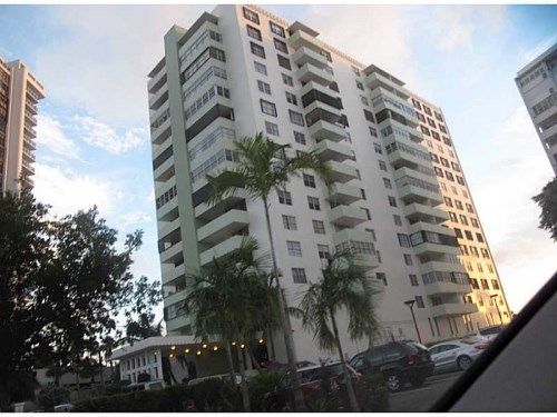 5 ISLAND AV # 3C, Miami Beach, FL 33139