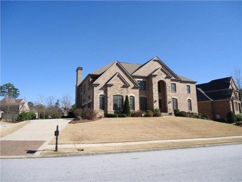 2424 Treehaven Drive, Snellville, GA 30078