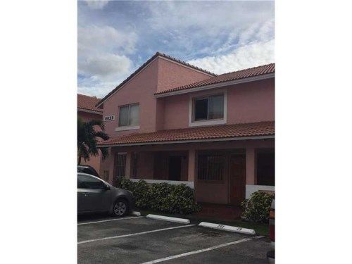 8029 Lake Dr # 201, Miami, FL 33166