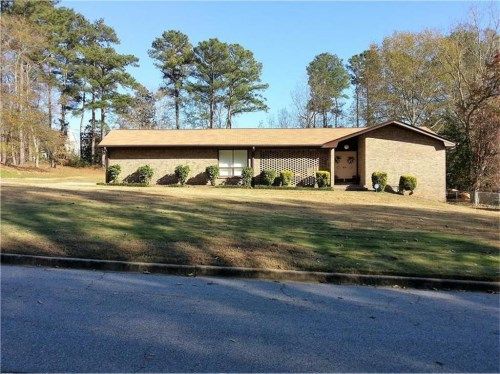 5804 Foxfield Trail, Rex, GA 30273