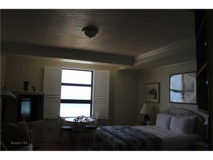 101 N OCEAN DR # 744, Hollywood, FL 33019