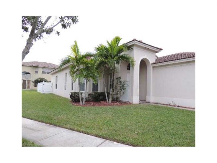 1700 NE 37th Pl, Homestead, FL 33033