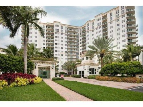 19900 E Country Club Dr # 214, Miami, FL 33180