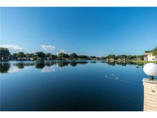 2 Briarwood Cir # 108, Hollywood, FL 33024