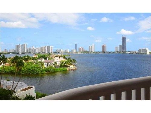 3000 Island Blvd # 804, North Miami Beach, FL 33160