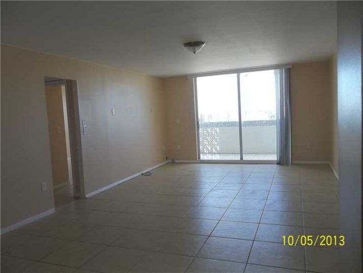 1833 S OCEAN DR # 1503, Hallandale, FL 33009