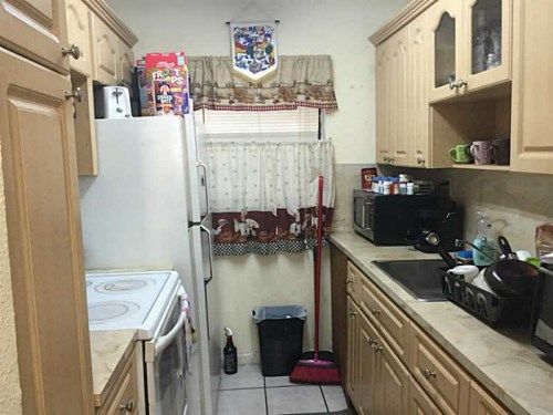 1335 W 68 ST # 209, Hialeah, FL 33014