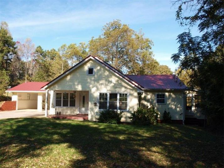 2582 White Sulphur Road, Gainesville, GA 30501