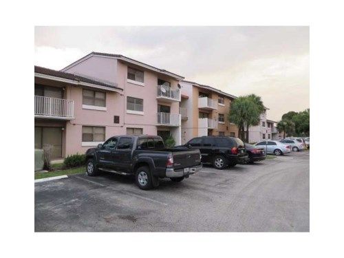 7100 NW 179th St # 205, Hialeah, FL 33015