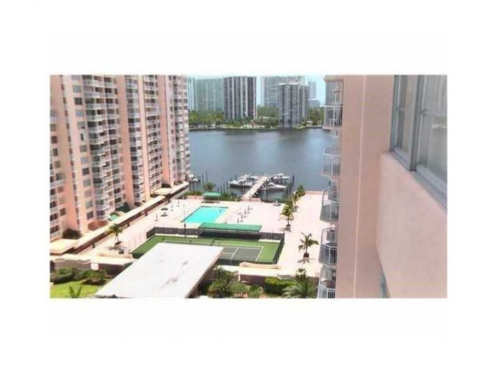 18011 Biscayne Blvd # 802-1, North Miami Beach, FL 33160