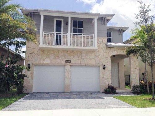 10450 NW 69 TE, Miami, FL 33178