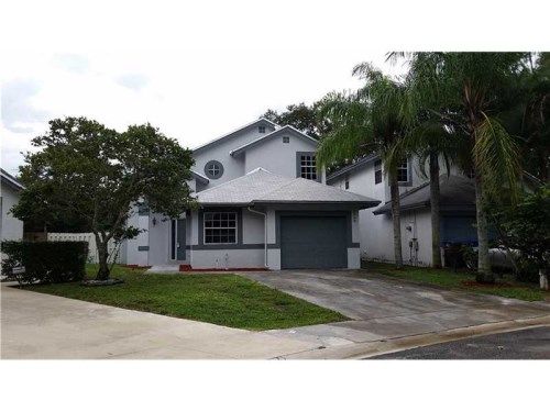 9944 SW 16th St, Hollywood, FL 33025