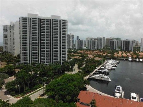 21055 YACHT CLUB DRIVE # 903, Miami, FL 33180