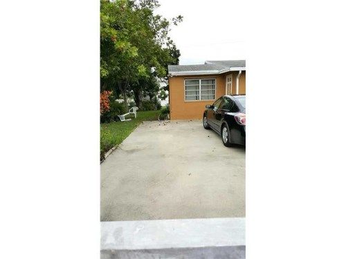 2657 Fletcher St, Hollywood, FL 33020