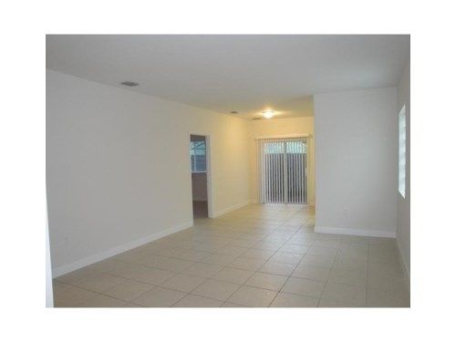 2711 NE 4 ST # 104, Homestead, FL 33033