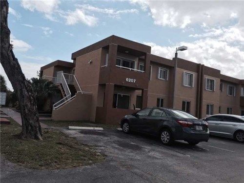 6207 SW 131 ct # 101, Miami, FL 33183