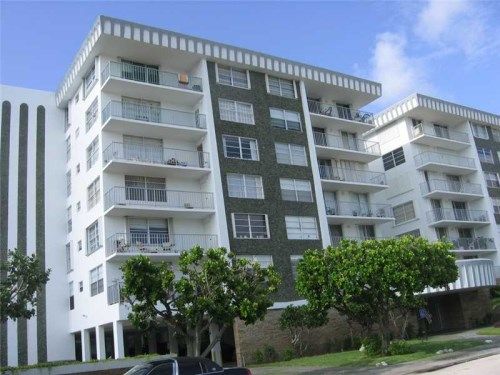 1050 93 # 7G, Miami Beach, FL 33154