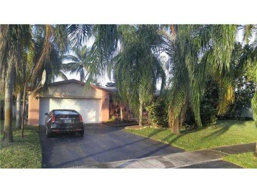 5015 Van Buren St, Hollywood, FL 33021