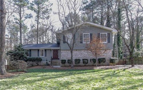 4667 Dellrose Drive, Atlanta, GA 30338