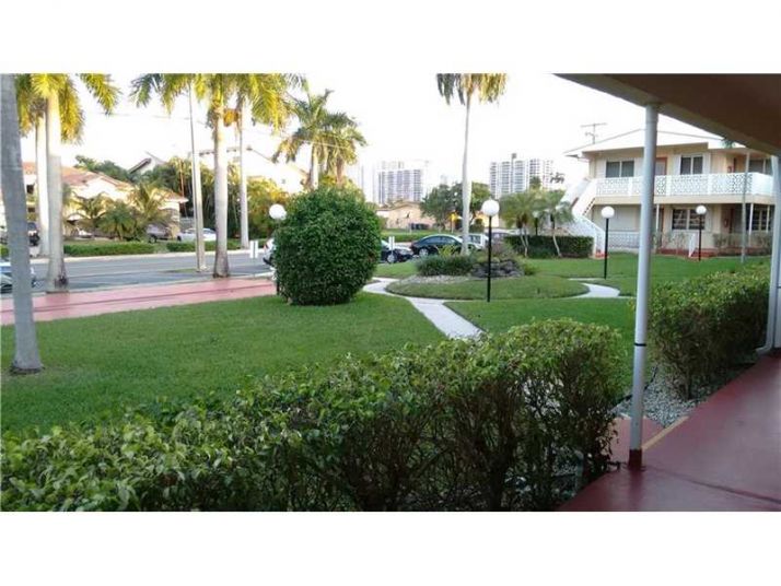 600 Layne Blvd # 110, Hallandale, FL 33009