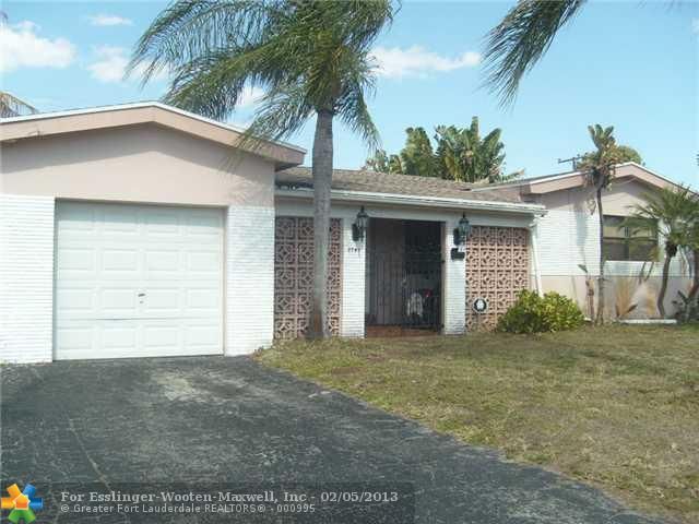 7741 Juniper St, Hollywood, FL 33023